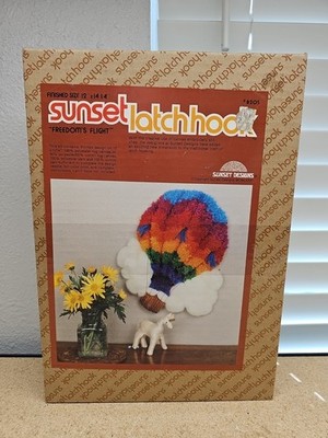 Sunset Latch Hook Kit Balloon 12'' x 14.25 '' Freedoms Flight 1981 Complete NOS