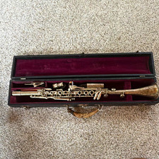 Vintage Cavalier Clarinet w/ Hard Case