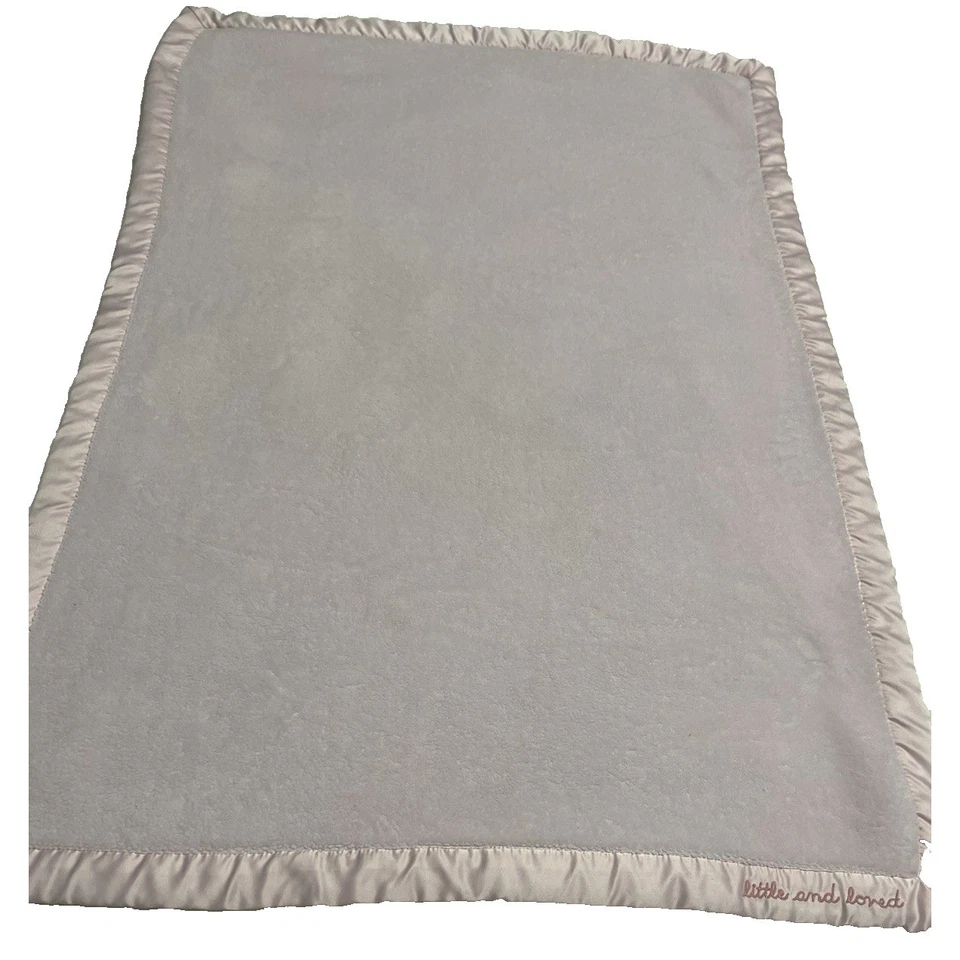 Manta de seguridad Carter's Little and Loved rosa bebé Lovey mate satinado Foto 2 de 4