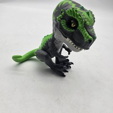WowWee Untamed Dinosaur Fingerlings Electronic Interactive Toy Small Green Cute
