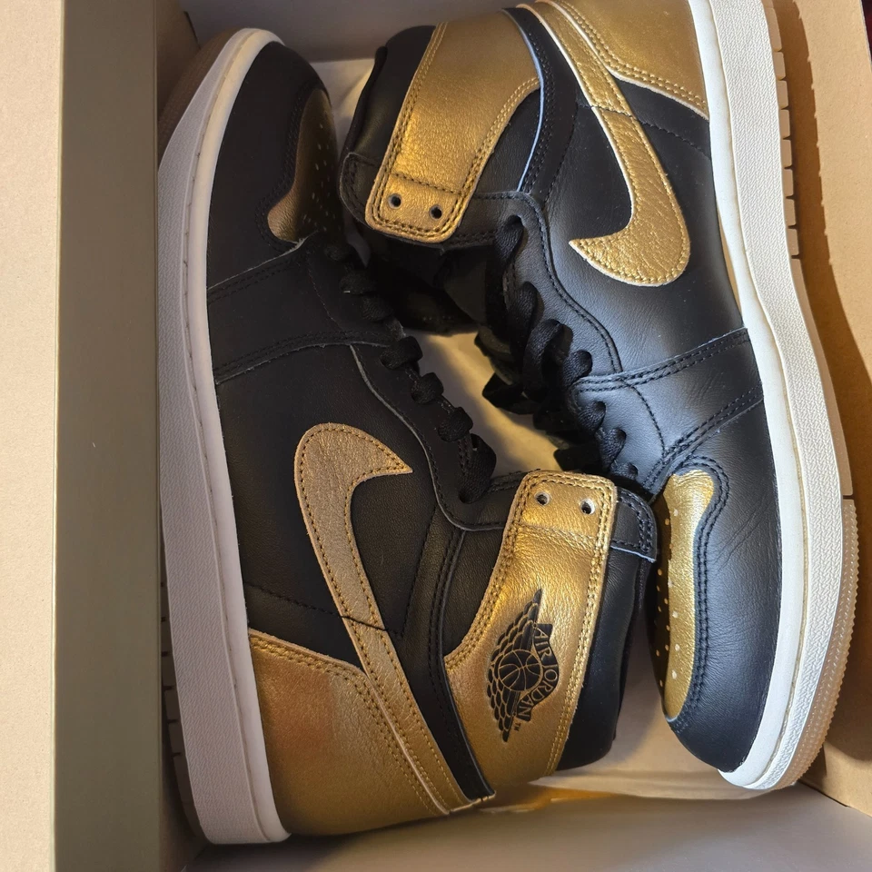 Jordan 1 ретро высоты OG черный металлический золото - паруса - размер 10,5 - совершенно новый с коробкой - Изображение 2 из 4