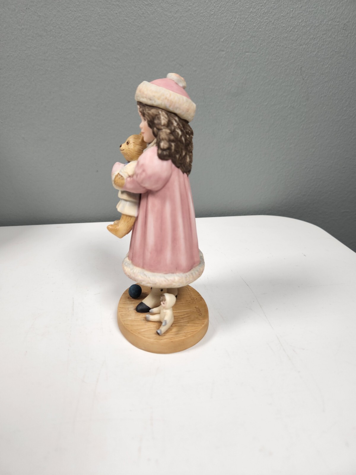 Jan Hagara "Winter/Aspen" 1994 Vintage Figurine Holding Bear Hand