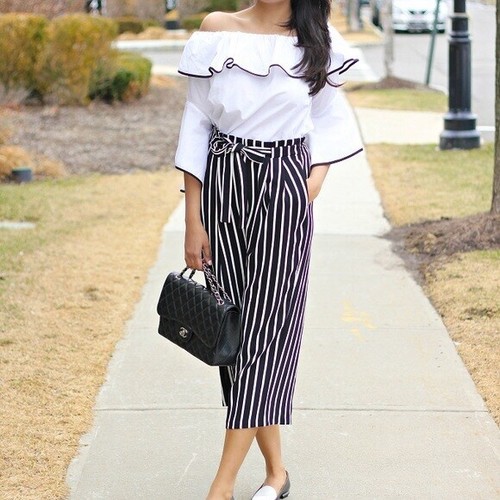 Zara Size S Small Black \u0026 White Striped 