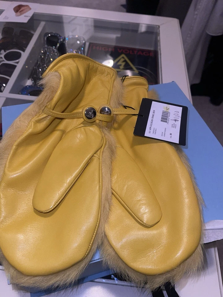 Guantes Lanvin Banana Amarillo Mitones Otoño/Invierno 2019 Talla 7-712 Foto 4 de 4