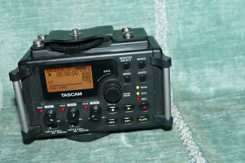 Tascam DR-60D registratore portatile PCM Lineare - Immagine 2 di 4
