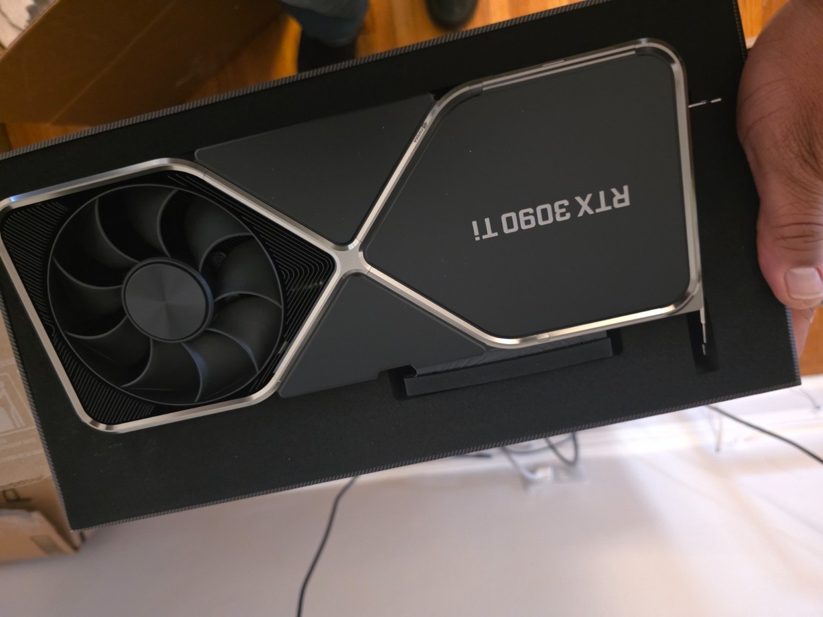 NVIDIA GeForce RTX 3090 Ti Founders Edition 24GB GDDR6X GPU - Mint