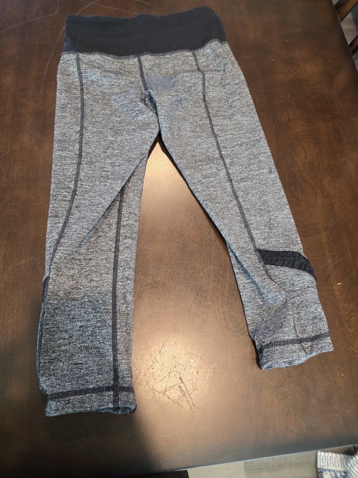 Lululemon Women's Black/Gray Leggings Size 6