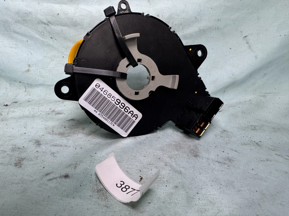 04-06 克莱斯勒 Pacifica 方向盘螺旋卷轴电缆时钟弹簧 04685996AA — 第 4/4 张图片