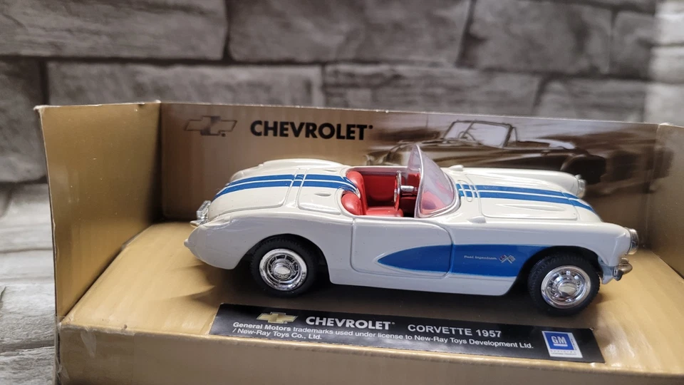 Nuevo modelo diecast Ray Toys City Cruisers 1957 negro Chevrolet Corvette 1:43 Foto 2 de 4
