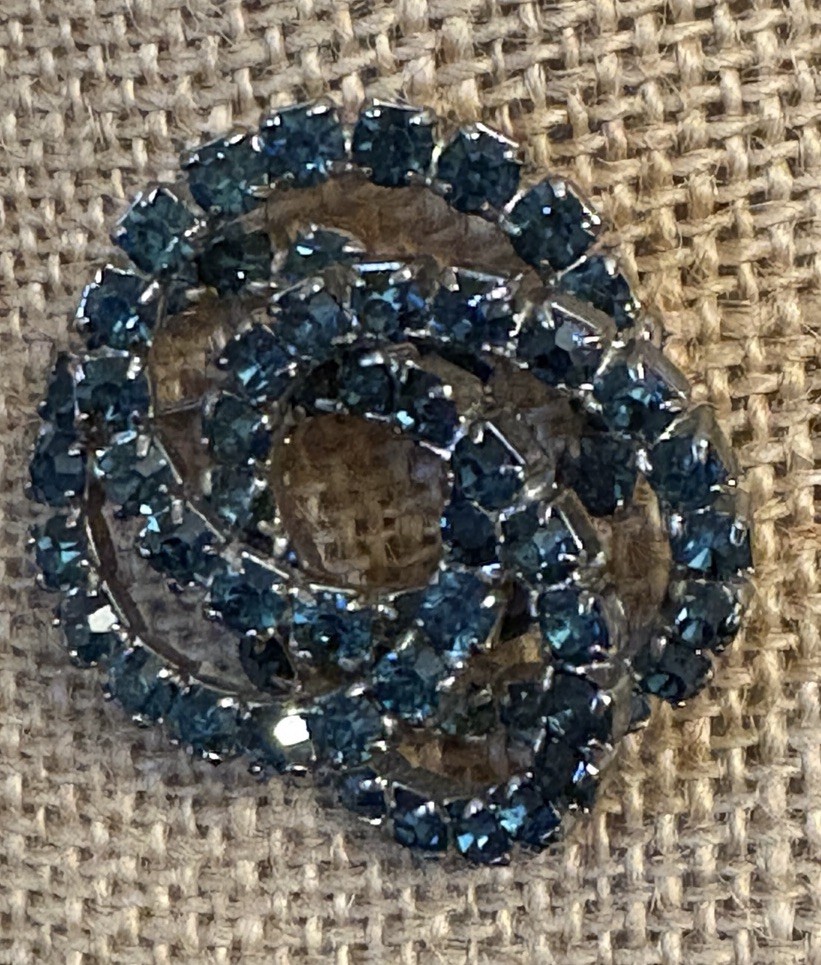 Vintage Blue Rhinestone Interlocking Circles Broo… - image 2