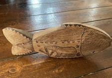 Alter geschnitzter Fisch - Aché Ureinwohner Paraguays. Nachlass John Burton 