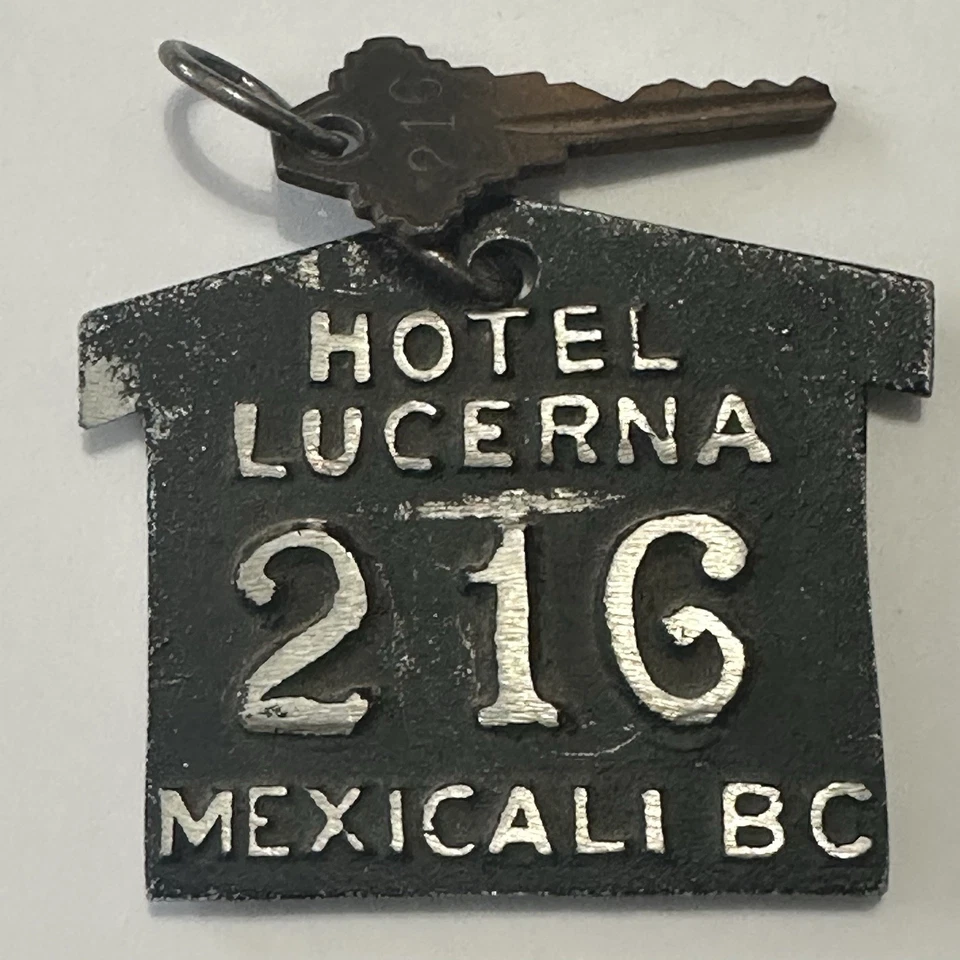 Llavero vintage de metal grueso para habitación de hotel de Hotel Lucerna Mexicali BC México #216 Foto 4 de 4