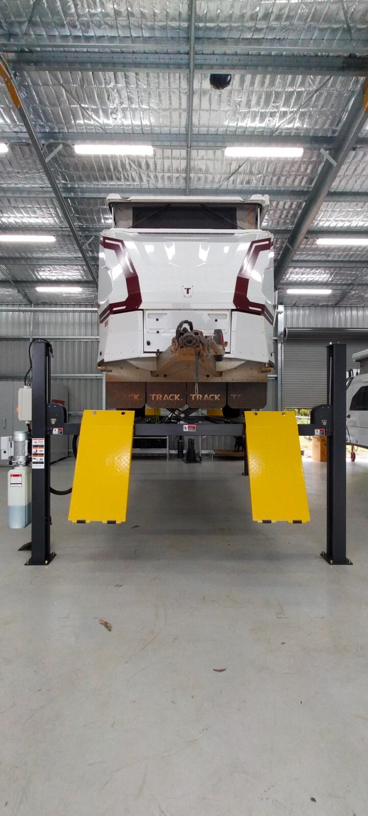 4POST 5.5T COMMERCIAL WORK SHOP HOIST by Hero Hoists Qld eBay