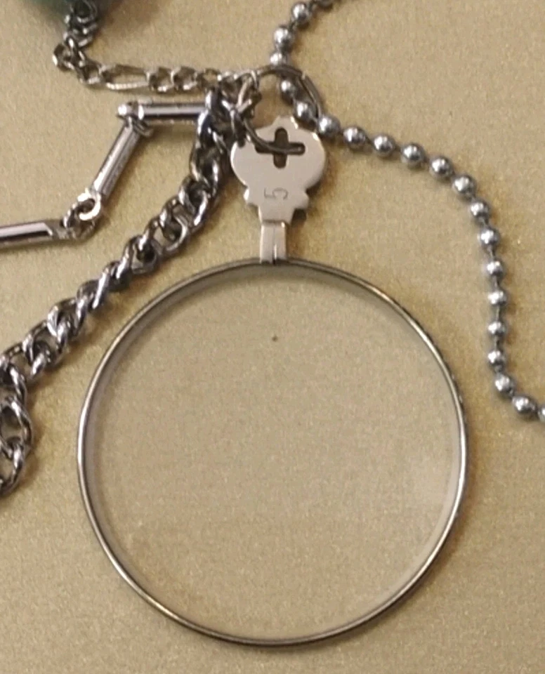 Collar de 26" con cadena de bola estilo Chatelaine lente óptica sin firmar, ¡abeja y piedra! Foto 3 de 4