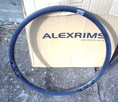 ルネエルス　700c×32 2本 700C x 38 Barlow Pass TC Tire – Rene Herse Cycles