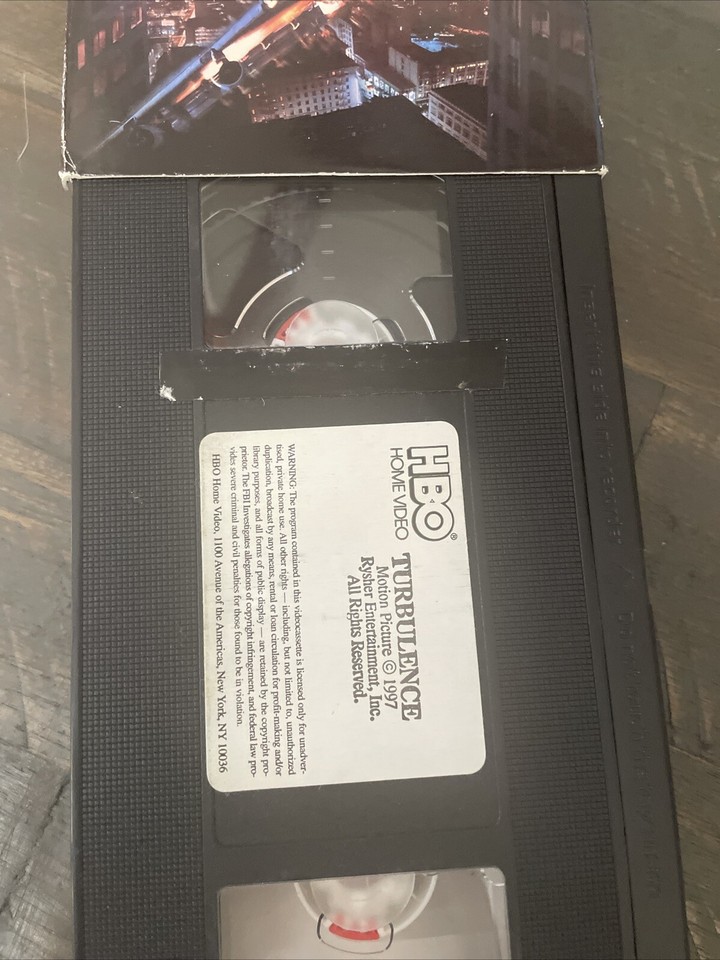 Turbulence VHS Tape 1997 Action Disaster Thriller Ray Liotta FREE
