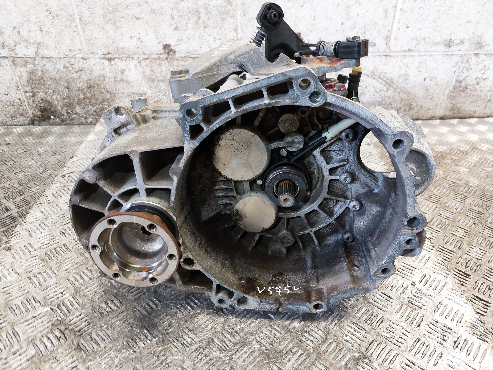 Volkswagen PASSAT B7 2011 Manual 6 Speed Gearbox 02Q301103 Diesel  