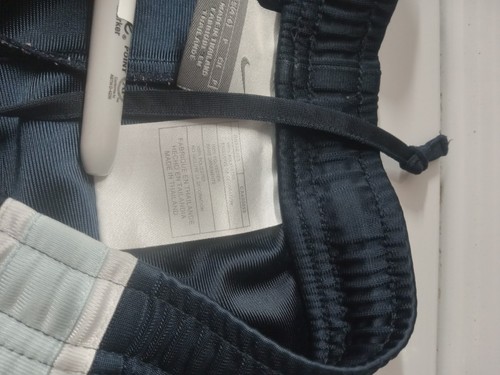 Nike Shorts Boys Youth Size Small (4-6) Navy w/ Blue & White Stripe Basketball - Picture 6 of 11