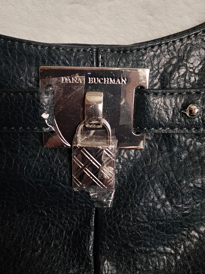 NUEVO CON ETIQUETAS Bolso Hobo de Hombro Dana Buchman Color Verde Azulado. Cuero sintético. Foto 2 de 4