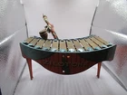 VINTAGE 1930’s WOLVERINE ZILOTONE MUSIC MAN WIND UP TIN LITHO TOY w/17 RECORDS