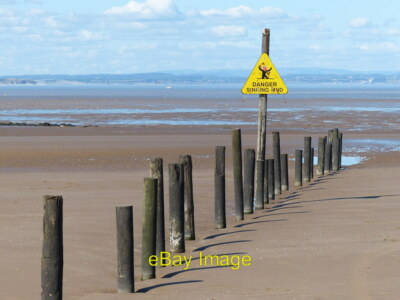 Foto 6x4 Gefahr sinkender Schlamm Ebbe am Strand bergauf. c2021