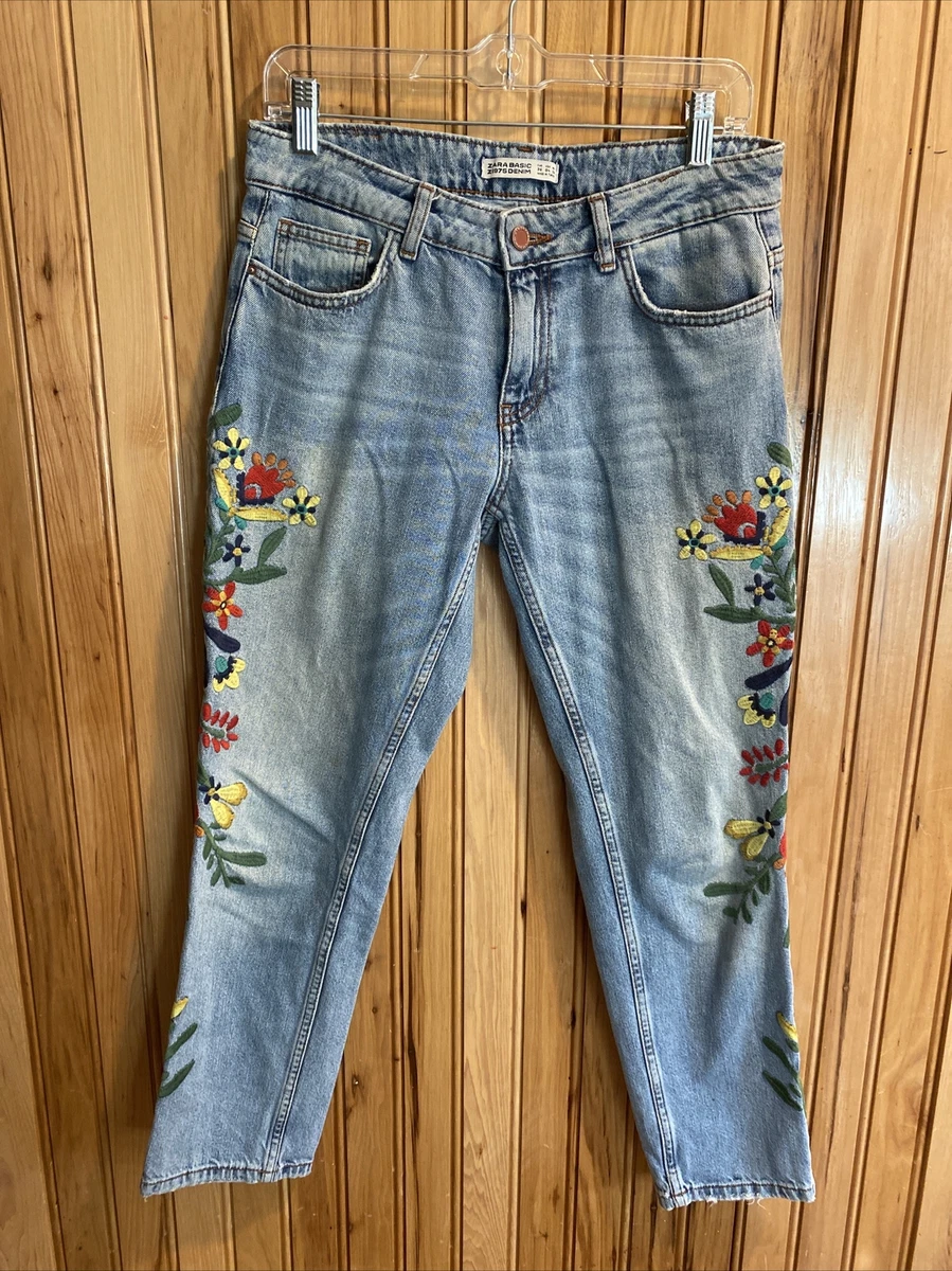 Zara Basic Denim Z1975 Embroidered Floral Light Wash Relaxed Fit