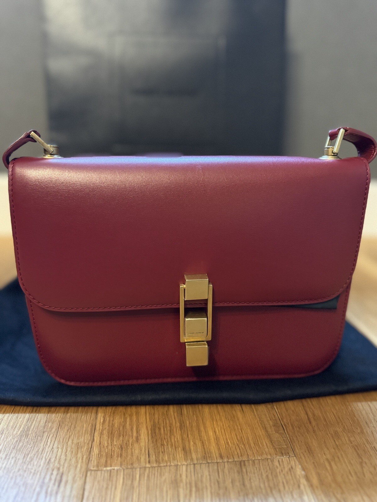 Bellissima borsa in pelle marrone YSL Le Carré Yves Saint Laurent nuova con etichette stagione in corso!