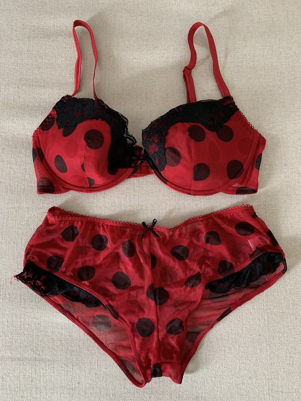“New” Elegant Bra Panty Set Size 34C/M Color Burgundy/Black Polka Dots
