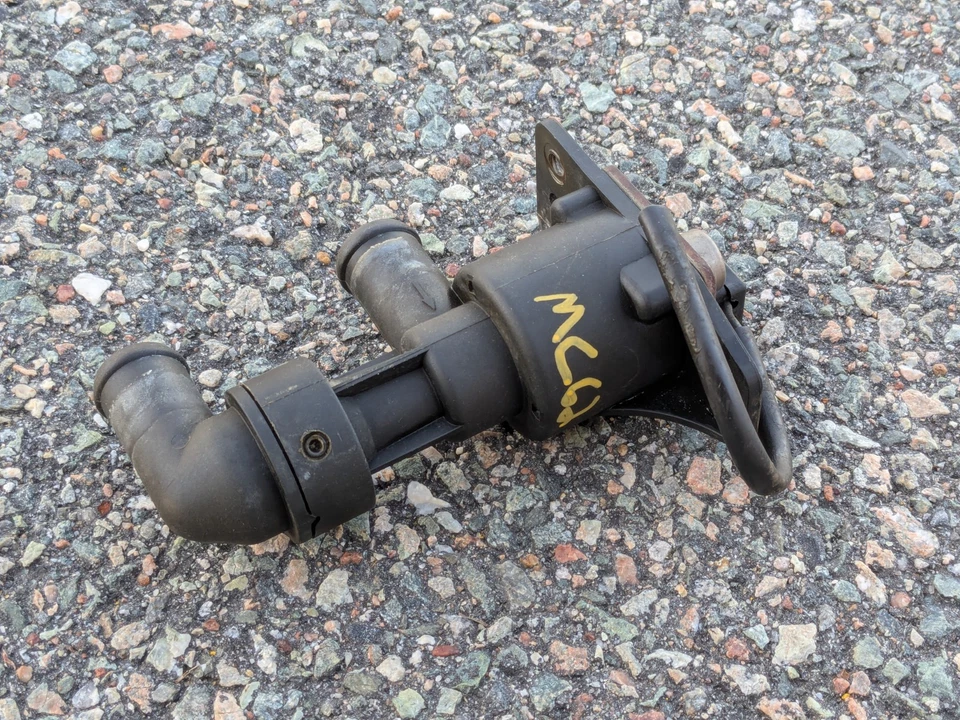 Mercedes R107 560SL 380SL Water Heater Control Mono Valve 0008303484  1147412009 - Image 2 of 4