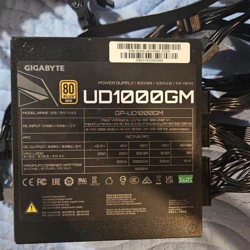 Gigabyte UD1000GM Power Supply 1000W 80+ Gold, Fully Modular. Cables With It.