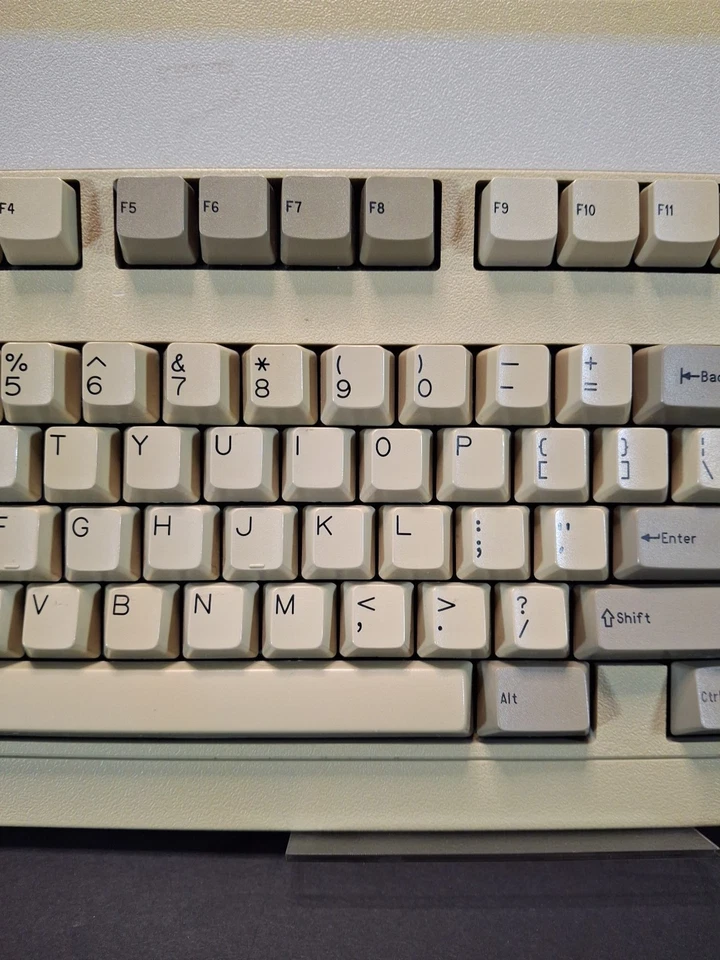Vintage Keytronic E03435 Keyboard PC/AT VT Switch FCC ID:CIG8AVE03435 K3 - Image 4 of 4