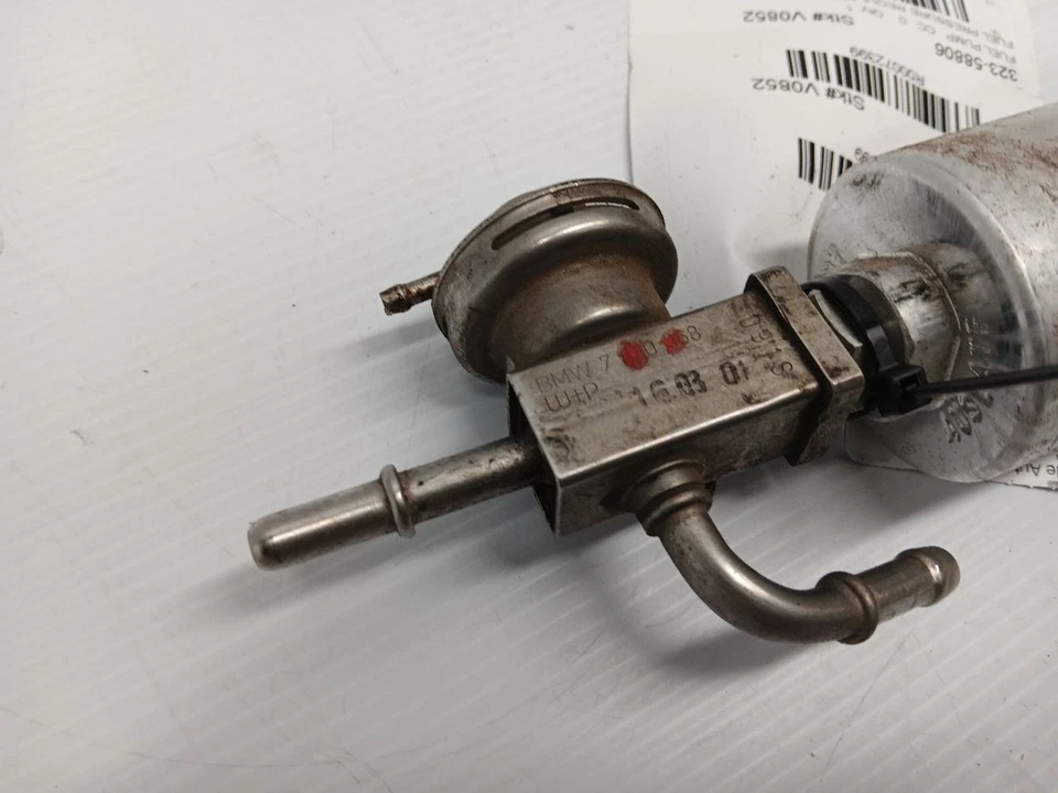 01-06 BMW E46 M3 Fuel Pressure Regulator 13537830368 OEM - Image 4 of 4