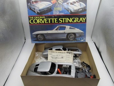 Vintage MPC The Original Corvette Stingray 1963 Split Window 1/16