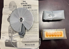 Vintage Honeywell Tilt-a-mite Flash - Made in Japan - Vintage - Excellent