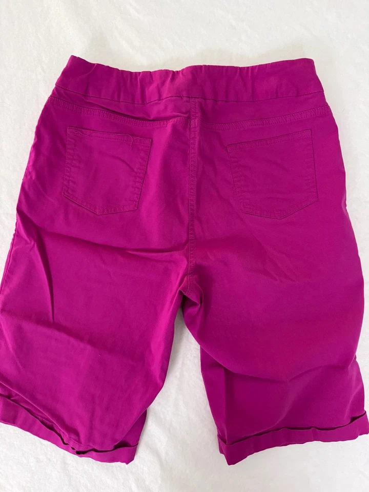 SOFT SURROUNDINGS fuschia pink pull on shorts Women's M - Image 2 of 4