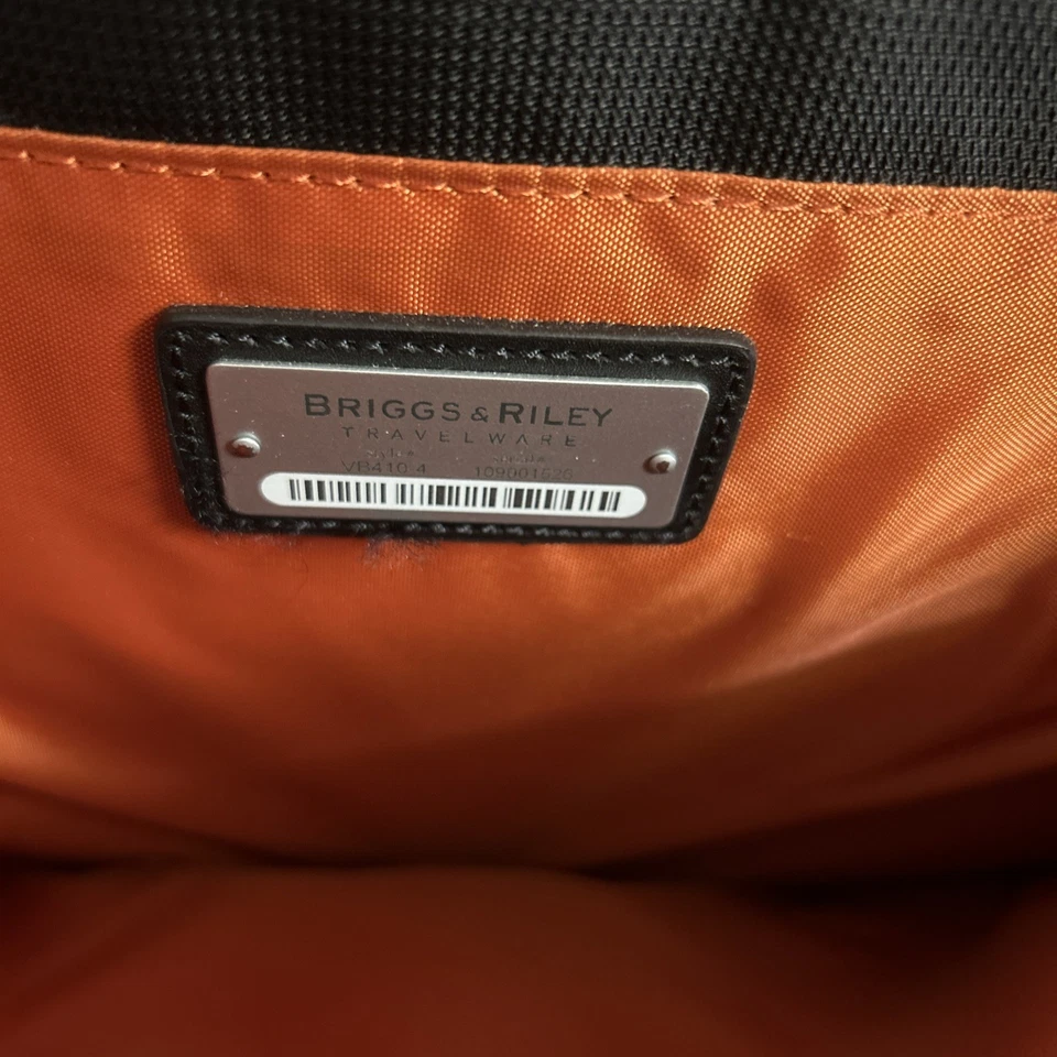 Bolso negro mensajero expandible para computadora portátil Briggs & Riley Travelware Verb Grow Foto 4 de 4