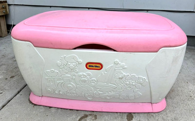 Vintage Little Tikes Giant Toy Chest Pink White Toy Box Large 40x21x20 RARE