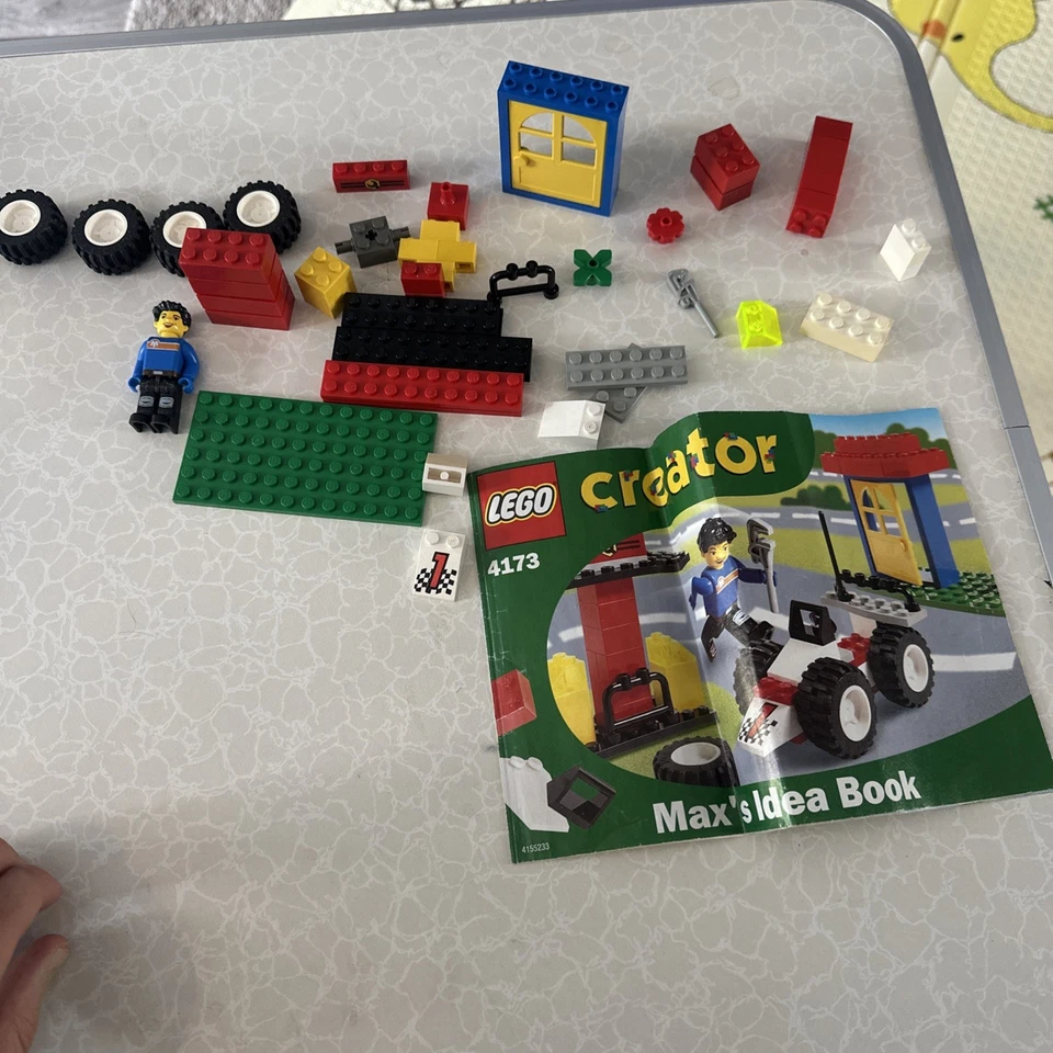 LEGO Creator 4173 Max's Pitstop, photo 2 of 2