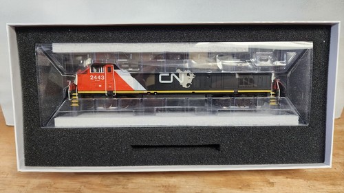 Rapido 400507 Canadian National GE Dash 8-40CM Draper Taper 2443 mit Sound & DCC | Zustand: New