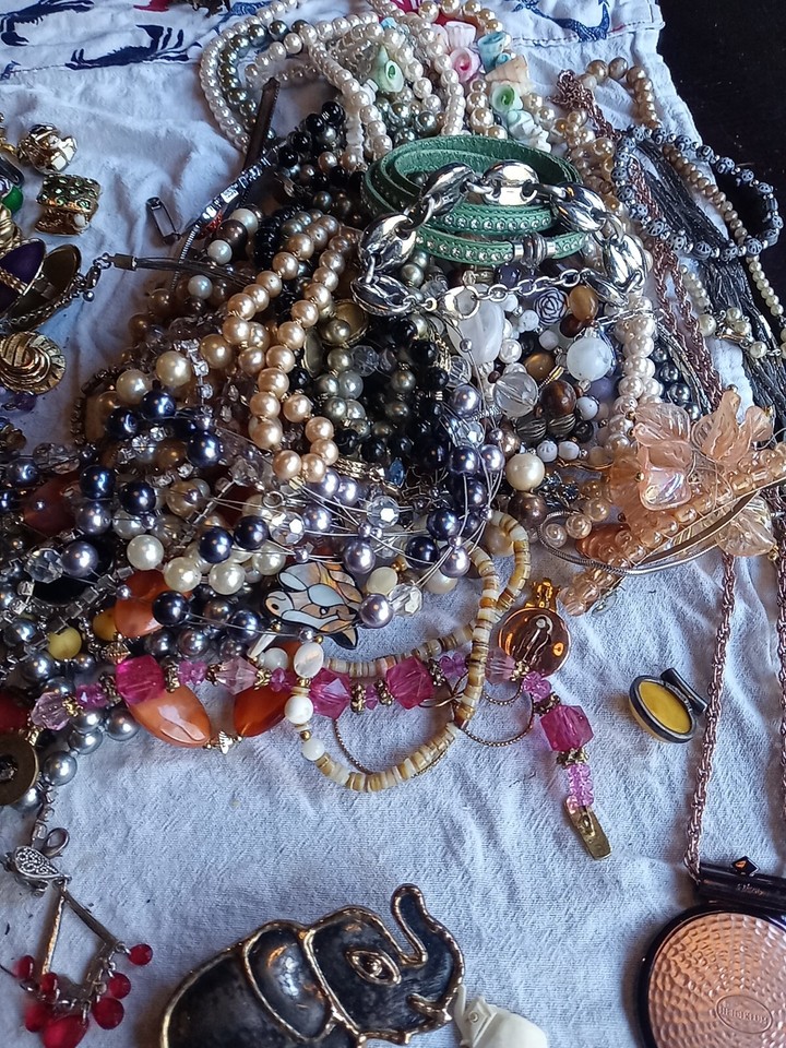 Clip On Earrings Job Lot Various Designs 1970/80s/90s ( 50 Pairs