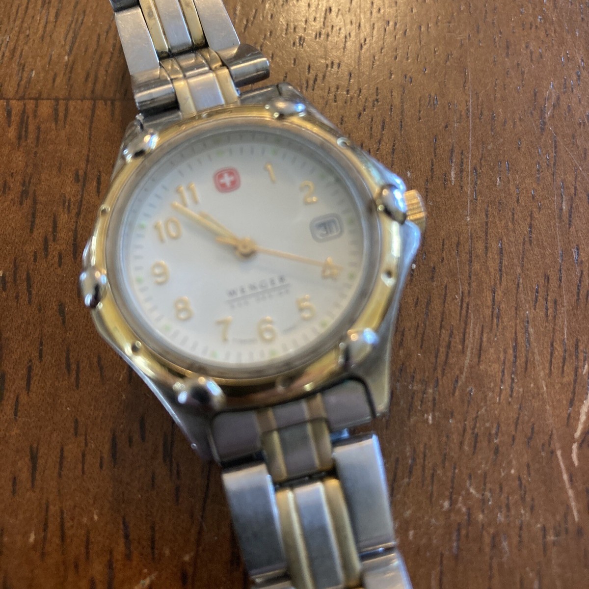 WENGER SWISS ARMY QUARTZ LADIES WRIST WATCH Works 093-0690  display picture 3