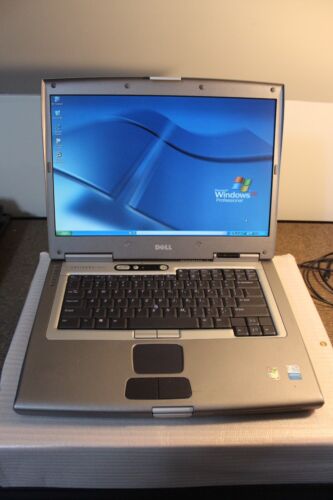 Dell D800 (1.60GHz/2GB/64GB SSD/DVDRW) WXGA Win XP PRO- SERIAL & PARALLEL Ports