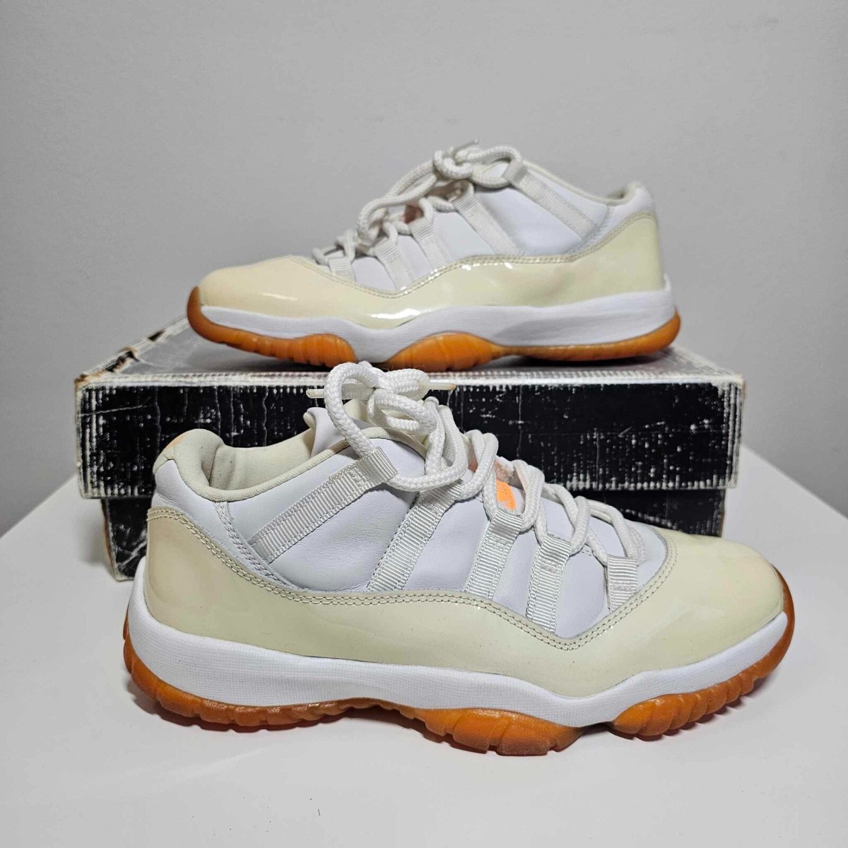 JORDAN 11 RETRO 未使用品 s-l1200.jpg
