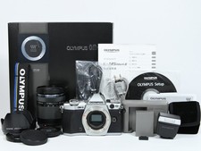 OLYMPUS OM-D E-M5 Mark II High Magnification Lens Kit Working