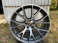 OEM SRT Hellcat Wheel – 2020-22 “Machined Face w/Granite Pocket” – Refinished