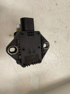 AUDI A4 Avant 8ED, B7 Beschleunigungssensor 8E0907637B 3.00 Diesel 33212354