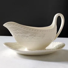 Vintage Wedgwood Wellesley Gravy Boat with attached Underplate Made in England