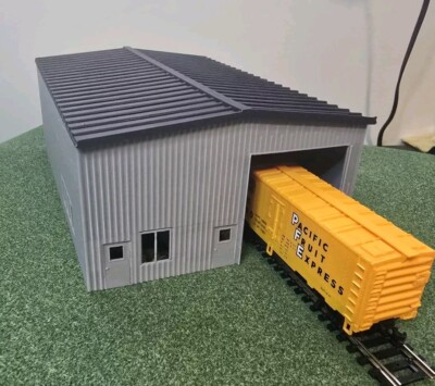 Ho Scale Commerical Building Warehouse Industry Open Doors Pull Thru - Free ship