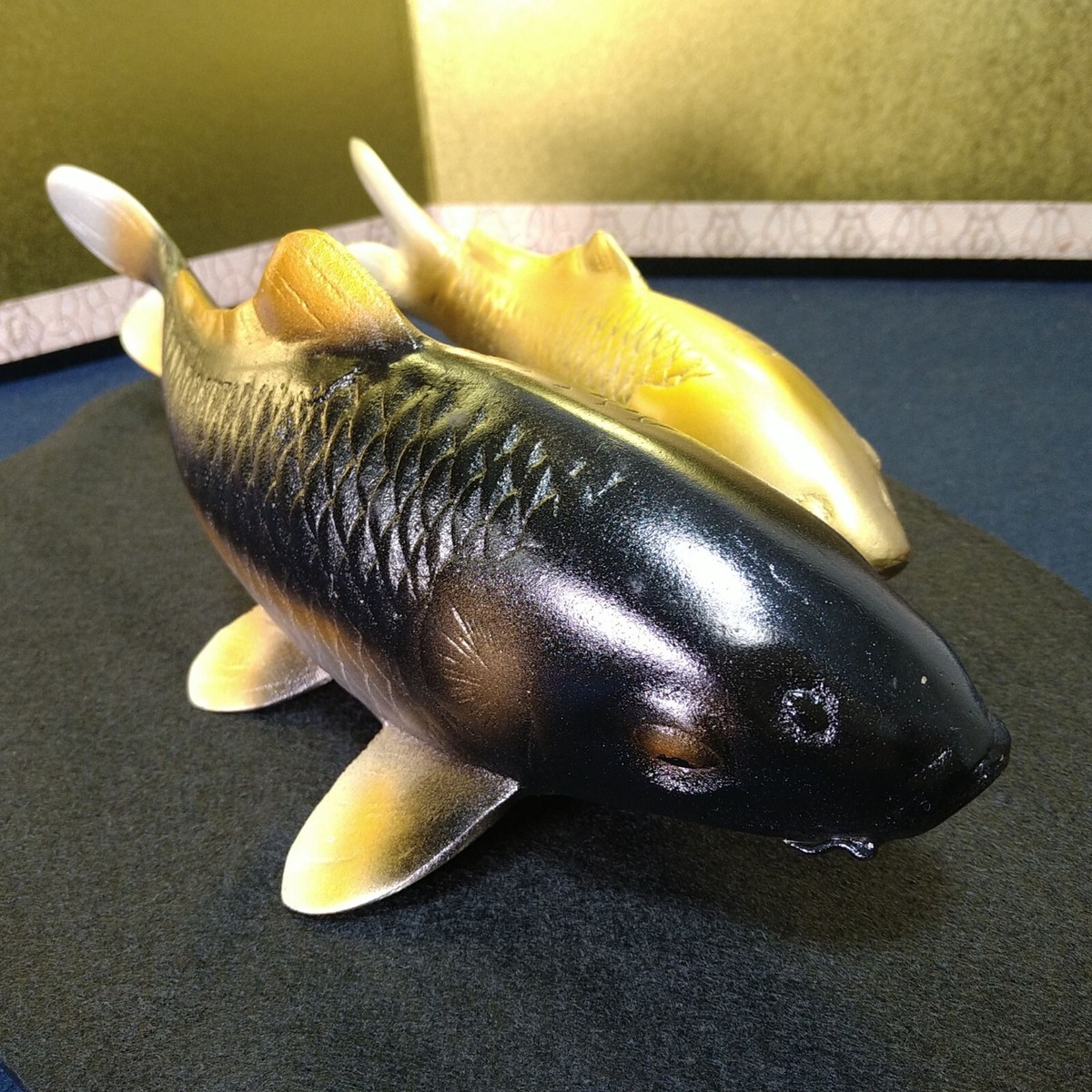 Japanese Metal Art Twin Koi Fish Statue Black&Gold Carp Garden Art