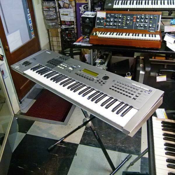 Yamaha Motif 6 Keyboard Music Production Synthesizer 61 Key Made in